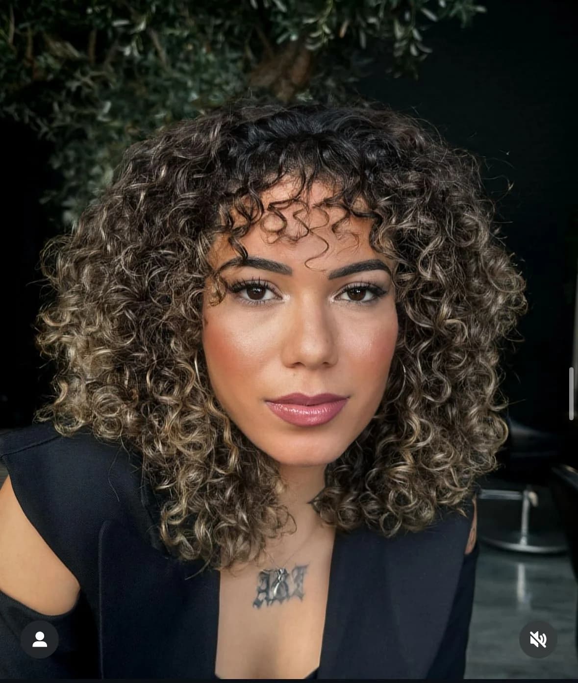 Hair colour transformation by Laise Queiroz, colour specialist in Lisbon — look 1