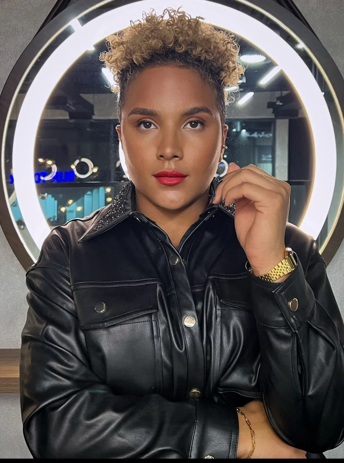 Laise Queiroz – Curly Hair & Color Specialist